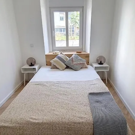 Spacious Terrace Flat Near Graca And Alfama Διαμέρισμα